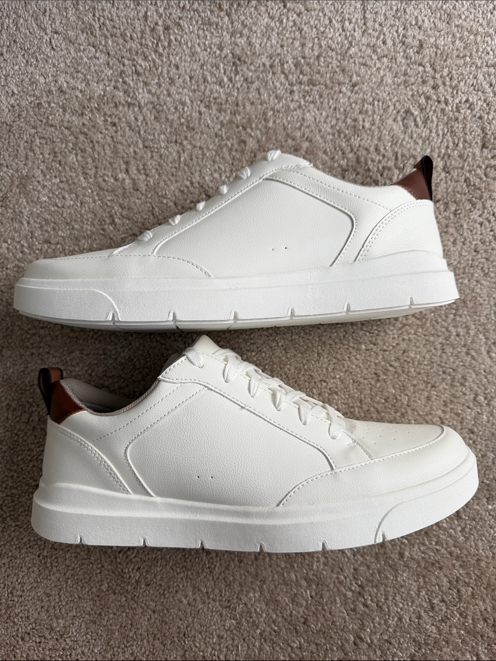 NWT Dr. Scholl's Catch Thrills sneaker